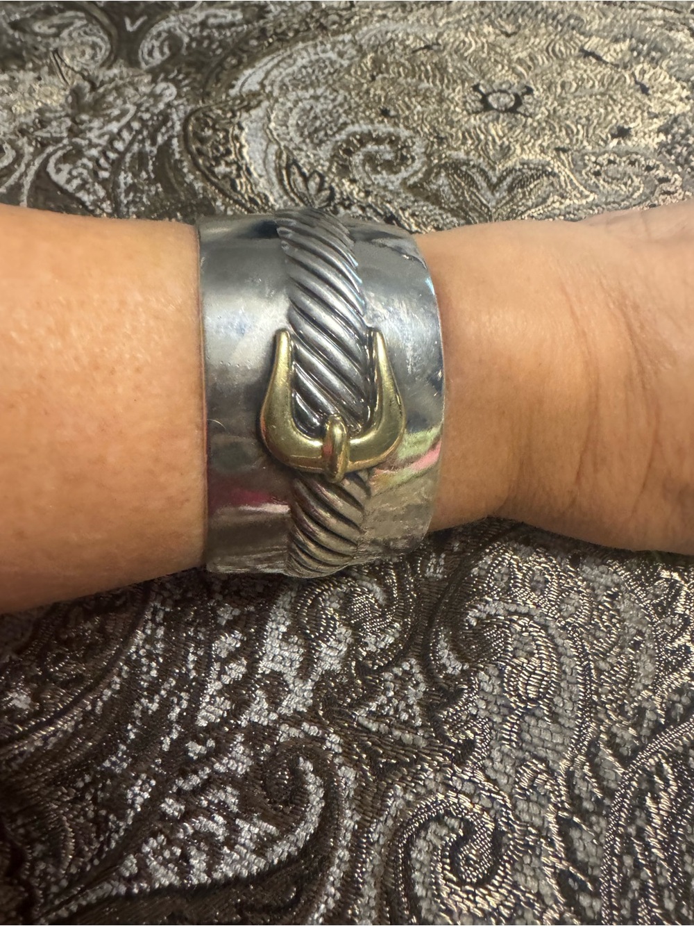 David Yurman wide cuff with 18k Buckle Rare 😳❤️ - Picture 4 of 17